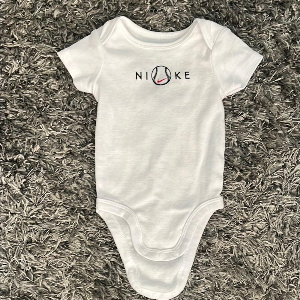 Nike Baby Onesie baseball size 6mo